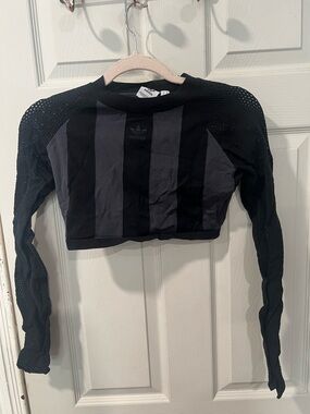 adidas Black & Dark Gray Cropped Long-Sleeve Top